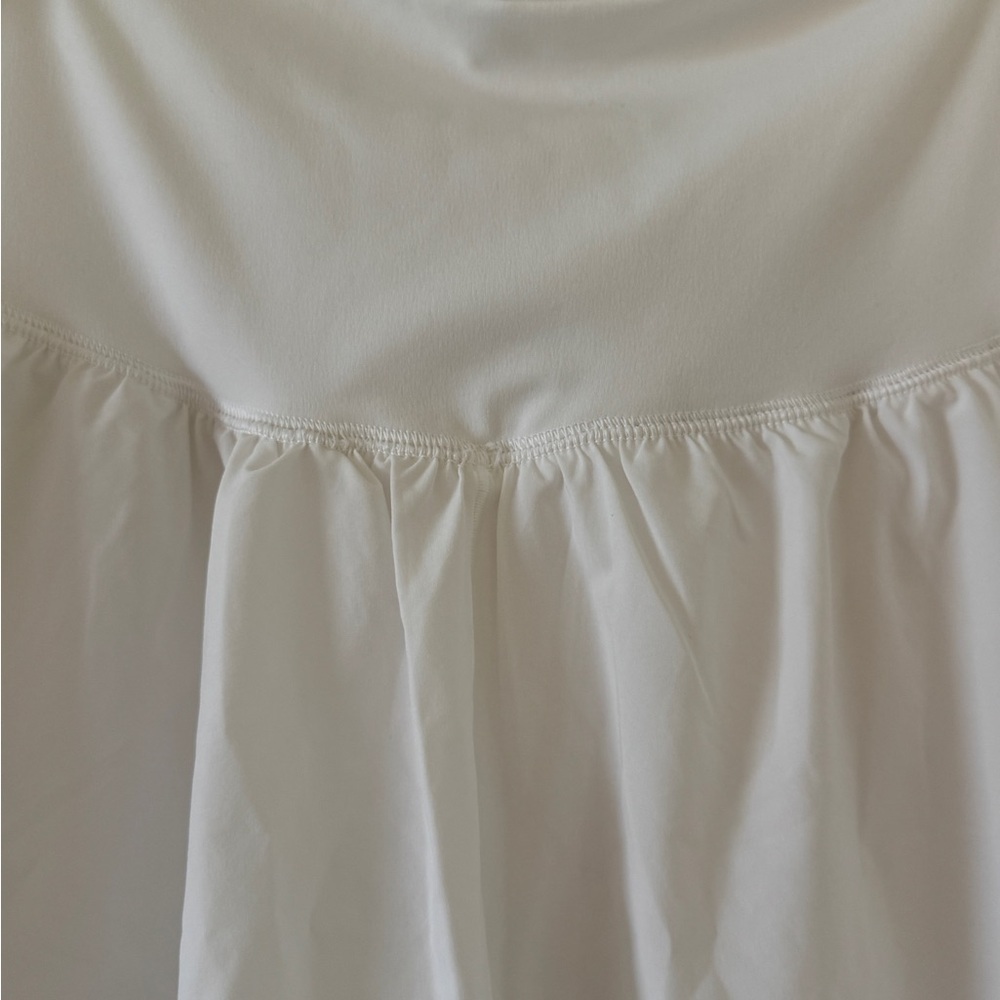 Offline by Aerie White Crossover Skirted Active Skort Size L EUC - Picture 9 of 13